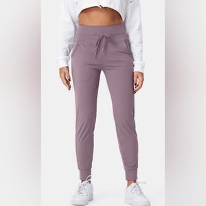 Halara Drawstring Joggers in Elderberry
